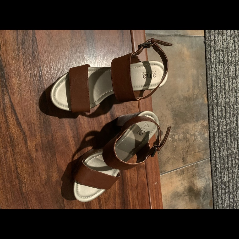 Shoes - Picture 3 of 5
